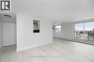 931-931 Wonderland Rd S in London, ON - Building Photo - Building Photo