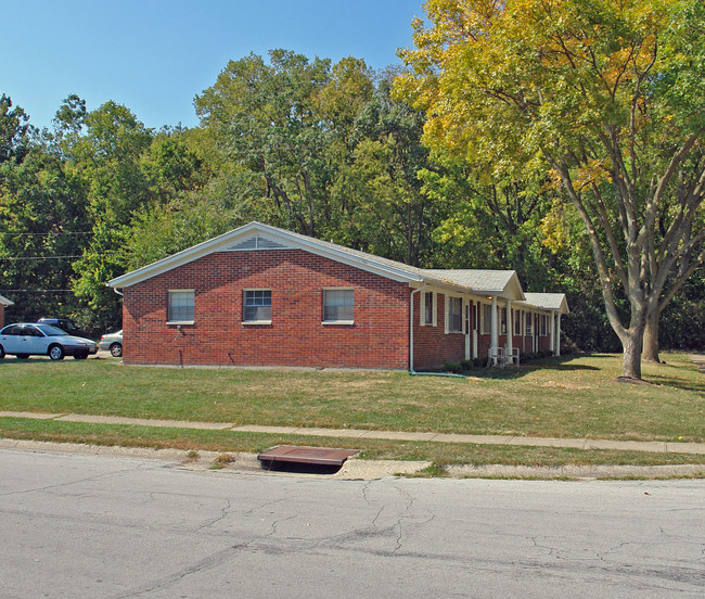 400 E Blossom Hill Rd in Dayton, OH - Building Photo - Building Photo