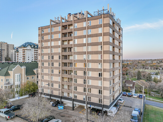 Tower Hill in Edmonton, AB - Building Photo - Building Photo