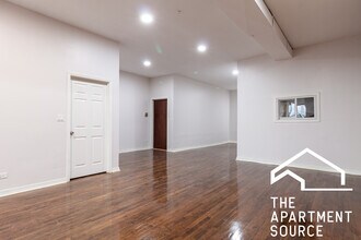 3345 N Clark St in Chicago, IL - Building Photo - Building Photo