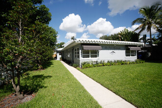 741 NE 16th Ave in Fort Lauderdale, FL - Building Photo - Building Photo