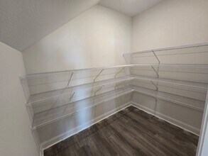 505 N Halifax Ct in Clarksville, TN - Foto de edificio - Building Photo