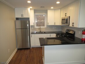 121 Main St in Hackettstown, NJ - Building Photo - Building Photo