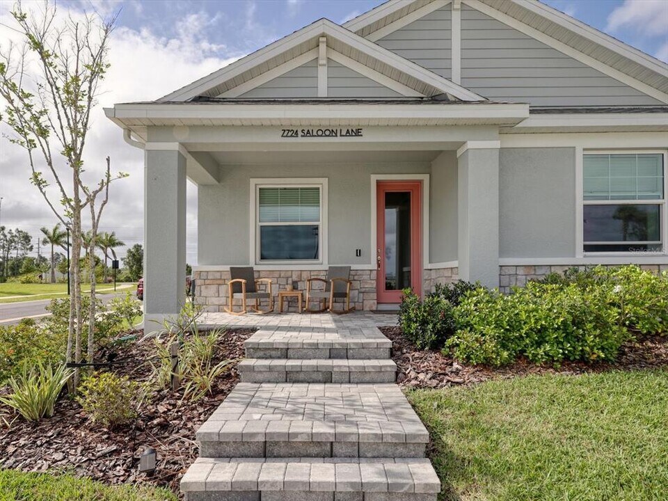 7724 Saloon Ln in Sarasota, FL - Building Photo
