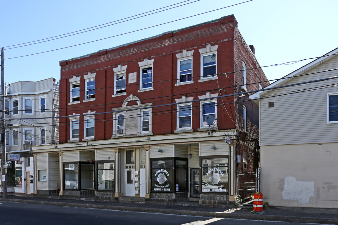 Hughes Building in Fall River, MA - Foto de edificio