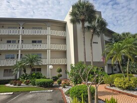3403 Bimini Ln in Coconut Creek, FL - Building Photo