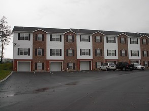 Charleston Plantation Apartments in Crossville, TN - Building Photo - Building Photo