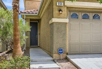 556 Teedale Ct in Las Vegas, NV - Foto de edificio - Building Photo