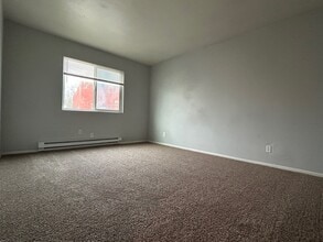 1150 Pine St, Unit 5 in Oroville, CA - Building Photo - Building Photo