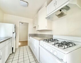 418 Vernon Ave in Los Angeles, CA - Building Photo - Building Photo