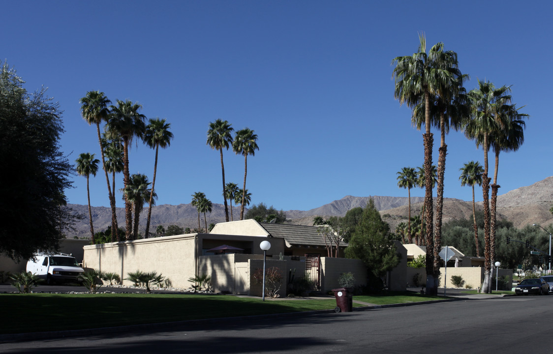 46476 Ca-74 in Palm Desert, CA - Building Photo