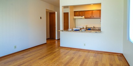 Davenport Apartments in Omaha, NE - Building Photo - Interior Photo