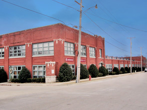 300 N Seminary Ave in Woodstock, IL - Building Photo - Other