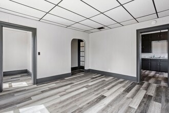 300 Sherry St in Neenah, WI - Building Photo - Building Photo