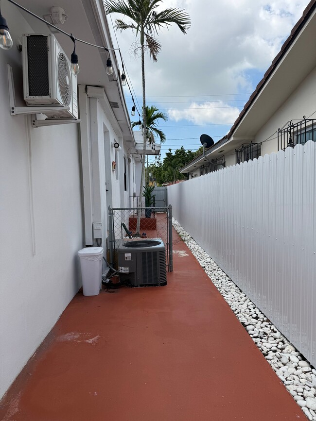 3623 SW 15th St, Unit 3623 SW 15th St in Miami, FL - Building Photo - Building Photo