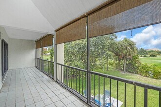 1701 Presidential Way, Unit A201 in West Palm Beach, FL - Building Photo - Building Photo