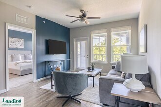 2300 Tapestry Park Dr in Land O Lakes, FL - Building Photo - Building Photo