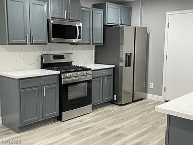 8928 W Marmo Ave in Las Vegas, NV - Building Photo - Building Photo