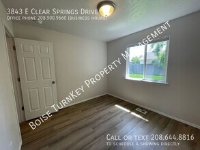 3843 E Clear Springs Dr. in Nampa, ID - Building Photo - Building Photo