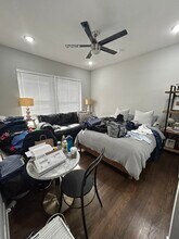 709 W Barry Ave in Chicago, IL - Building Photo - Building Photo