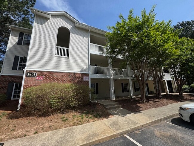 property at 1801 Trailwood Heights Ln