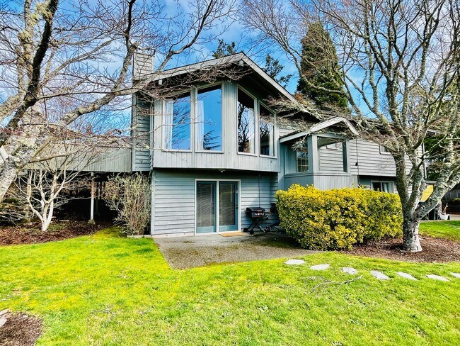 property at 721 Cherry Ave NE