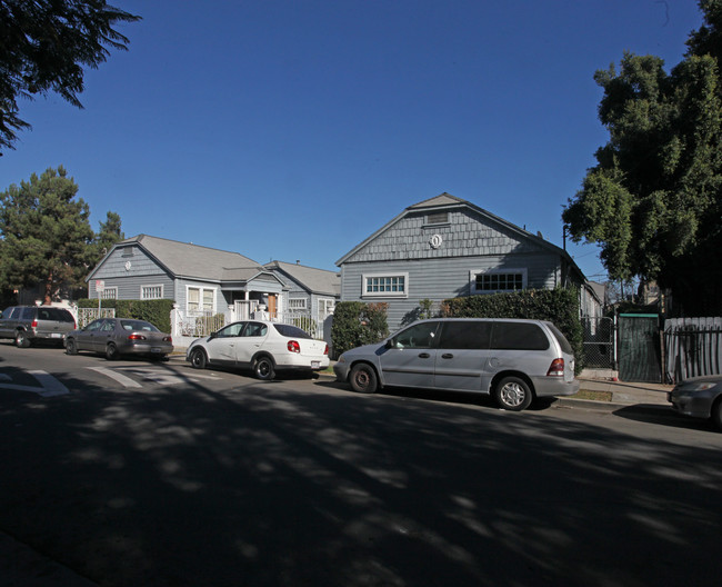 1164-1168 Mariposa Ave