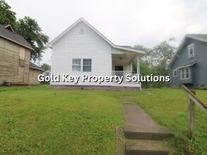 1712 S Mulberry St in Muncie, IN - Building Photo - Building Photo