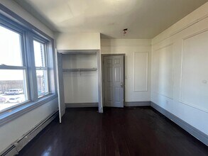 113 Martin Luther King Jr Dr, Unit 2B in Jersey City, NJ - Building Photo - Building Photo