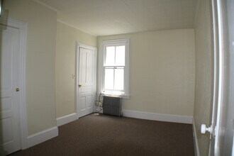 331 E Main St, Unit 331 3 bdrm in Collegeville, PA - Foto de edificio - Building Photo