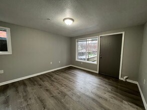 Greenfaire Apartments in Portland, OR - Building Photo - Building Photo