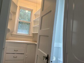 176 McClintock St in New Britain, CT - Building Photo - Building Photo