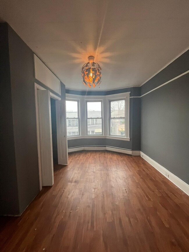 164 Clendenny Ave, Unit 2R in Jersey City, NJ - Building Photo - Building Photo