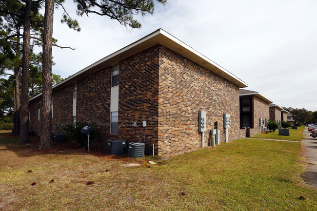 Bayou Apartments in Gulfport, MS - Building Photo - Building Photo