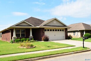 2645 Ashtynn Pl SW in Huntsville, AL - Building Photo