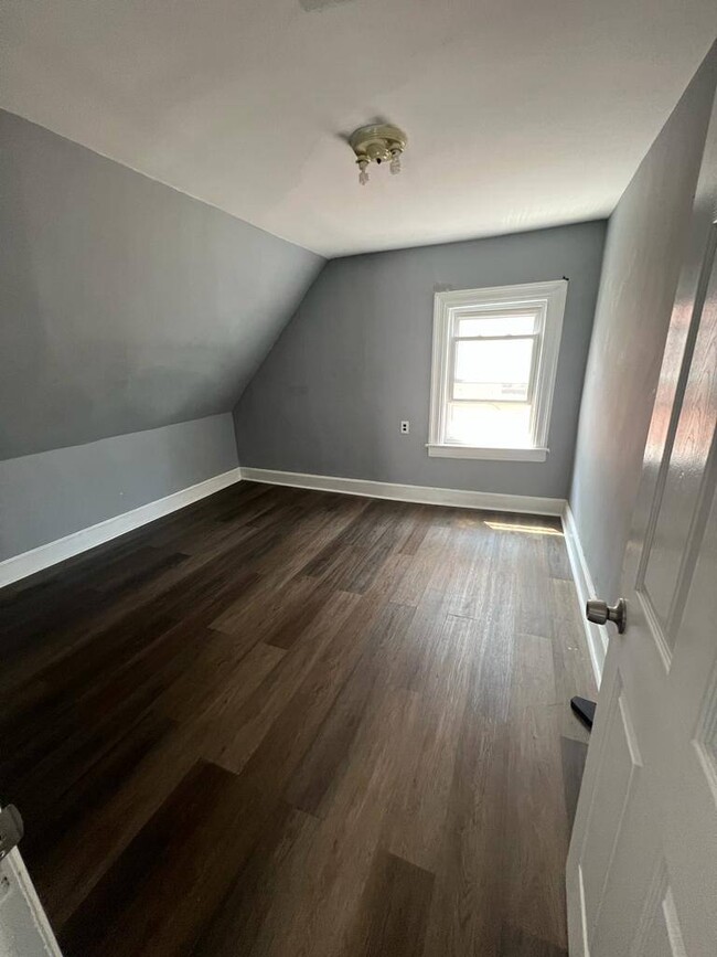 154 N 14th St in East Orange, NJ - Building Photo - Building Photo