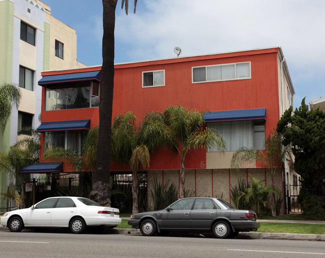 1235 E Ocean Blvd in Long Beach, CA - Foto de edificio - Building Photo