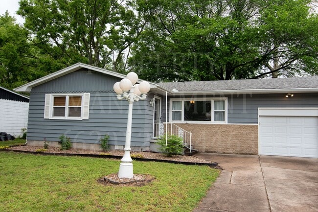 property at 104 Warwick Rd