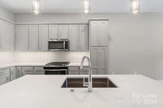 2401 Euclid Ave in Charlotte, NC - Building Photo - Building Photo