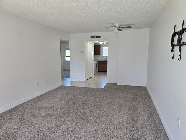 389 S McMullen Booth Rd