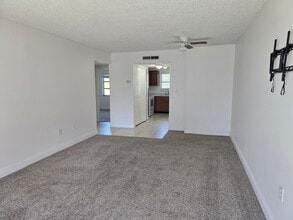 389 S McMullen Booth Rd in Clearwater, FL - Building Photo - Building Photo