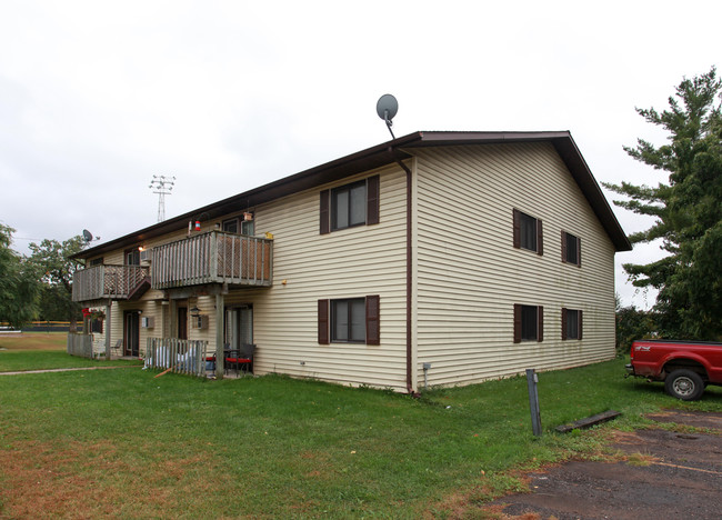 308 7th Ave in Osceola, WI - Foto de edificio - Building Photo