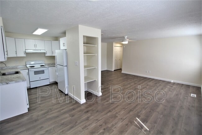 property at 3240 W Malad St