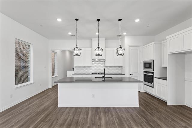 7597 Regal Ln in North Richland Hills, TX - Building Photo - Building Photo