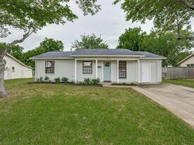 1810 Running River Rd in Garland, TX - Building Photo