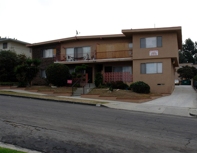 818 Austin Ave in Inglewood, CA - Foto de edificio - Building Photo