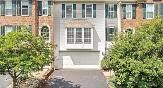 property at 531 Village Green Blvd W