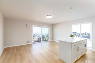 646 Corbett Ave, Unit 508 in San Francisco, CA - Building Photo