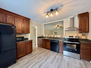 7076 Pantego Dr in Fayetteville, NC - Building Photo - Building Photo
