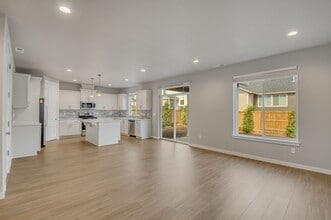 16633 SE Smith Rock St in Happy Valley, OR - Building Photo - Building Photo